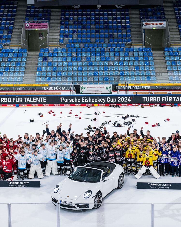 Unterstütze unseren  2. Porsche Eishockey Cup - Deine Spende für unsere Tombola!