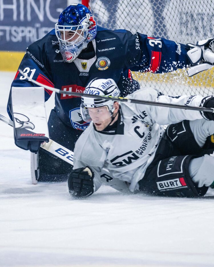 13-Tore-Spektakel geht an die Falken