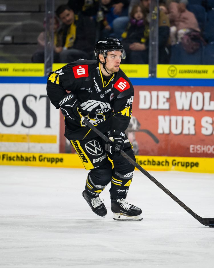 Steven Raabe verstärkt die Steelers