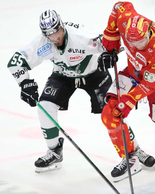 Im Penaltyschießen zum ersten Sieg!