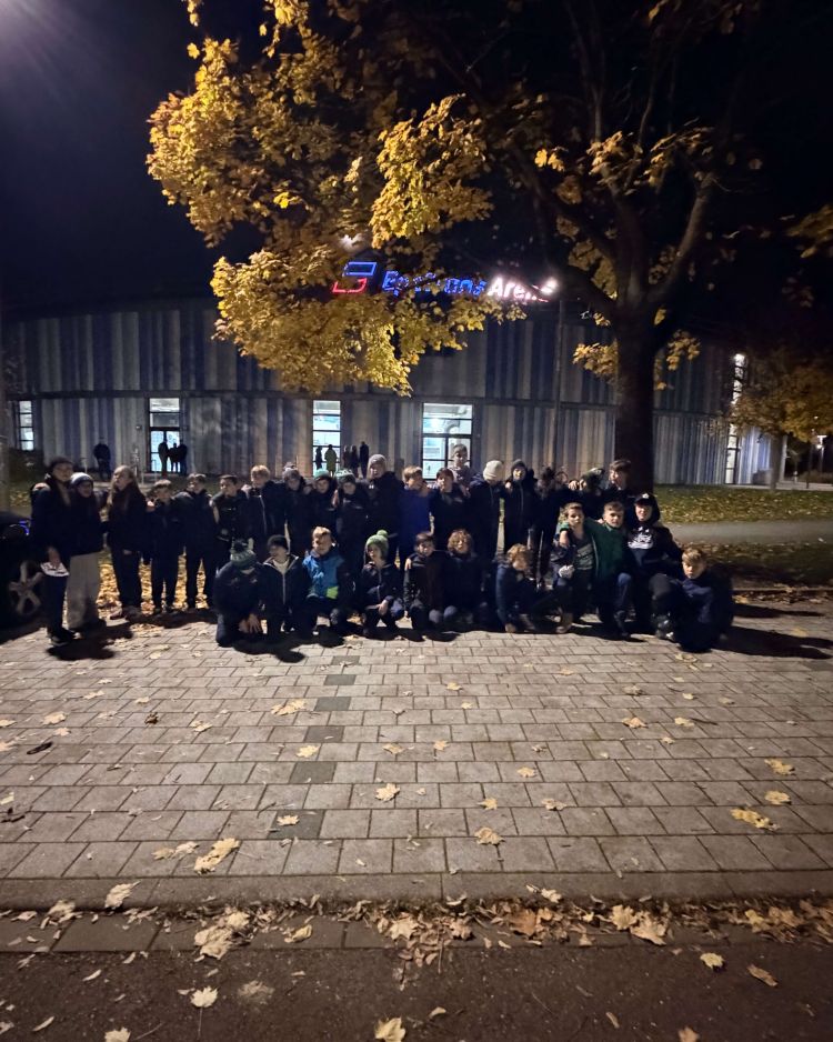 Teamgeist, Pizza und Puck