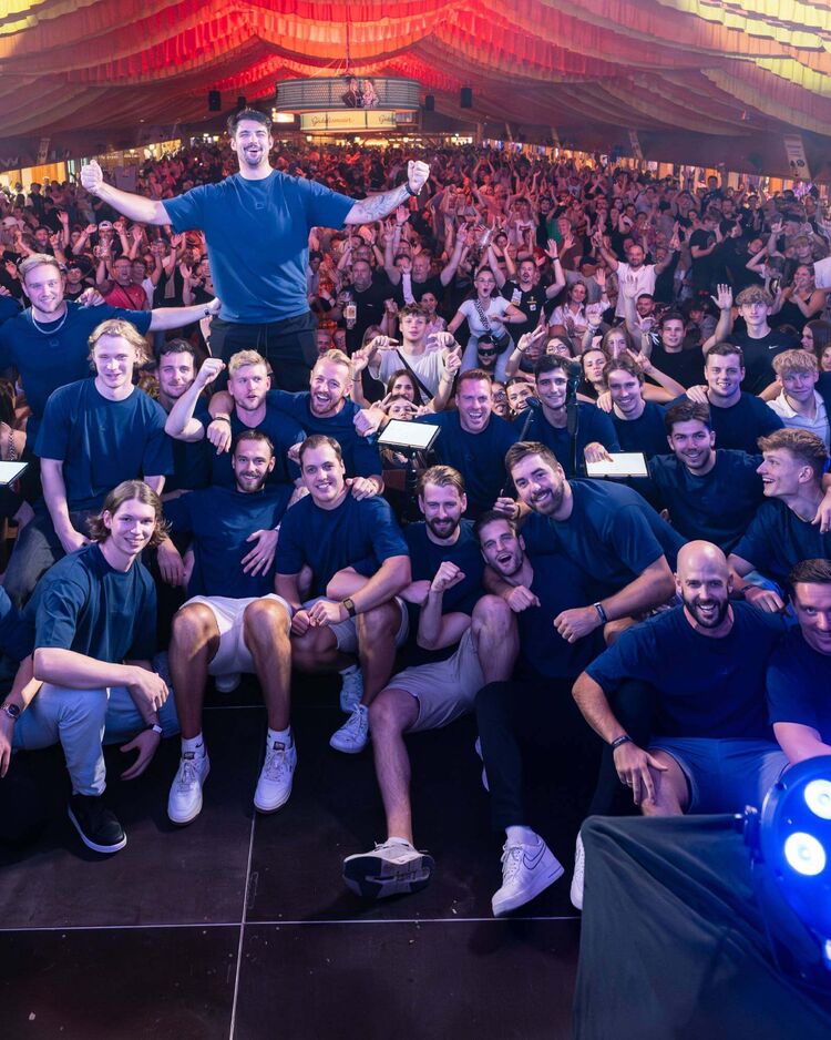 Steelers feiern mit Fans am Pferdemarkt